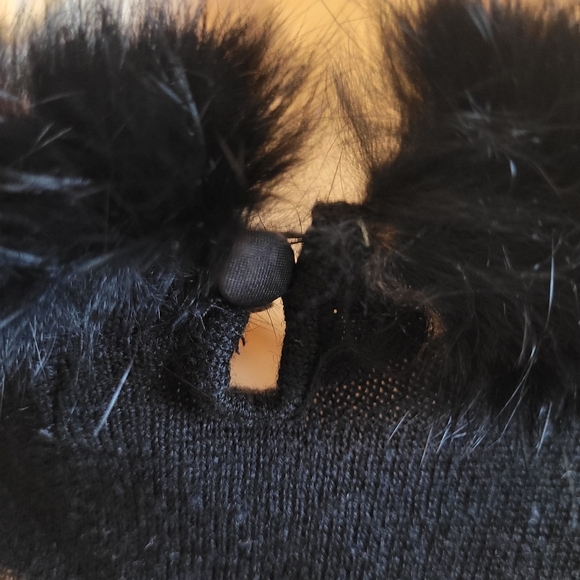 Fur collar sweater - Picture 2 of 4